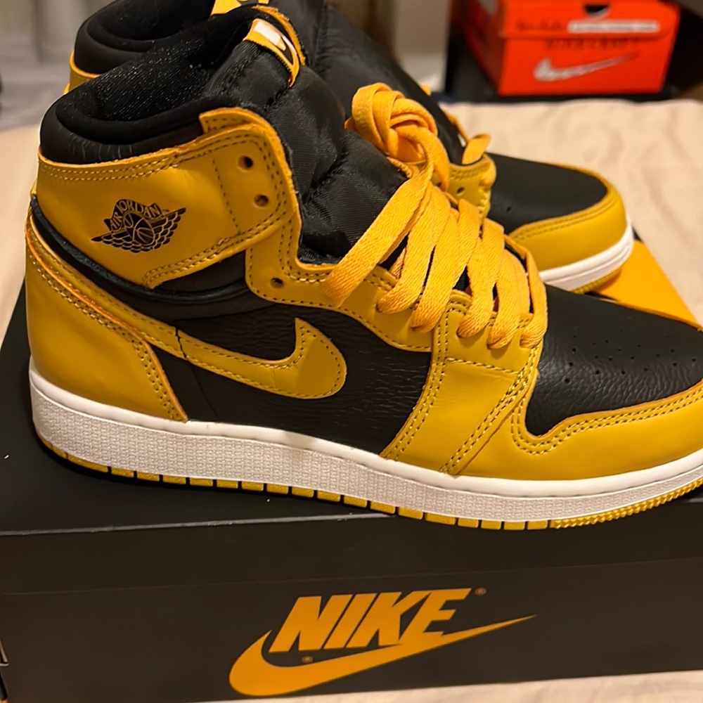 Nike Air Jordan 1 Retro High OG Pollen GS 6Y